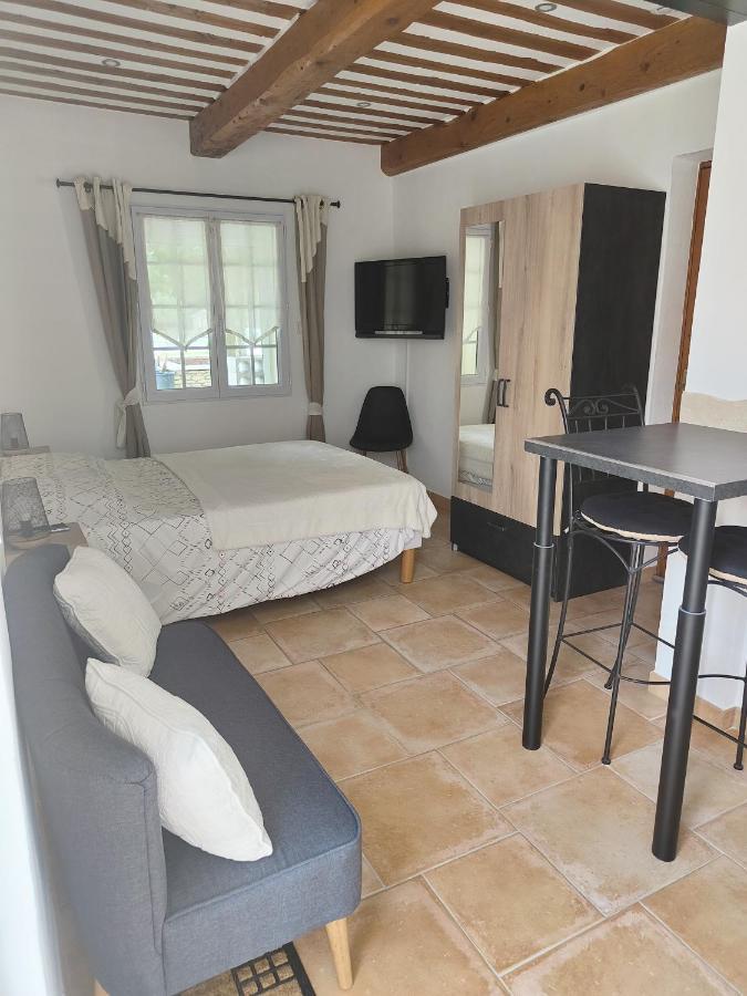 Studio Au Calme Avec Piscine Et Toutes Les Commodites Necessaires 르 토르 외부 사진